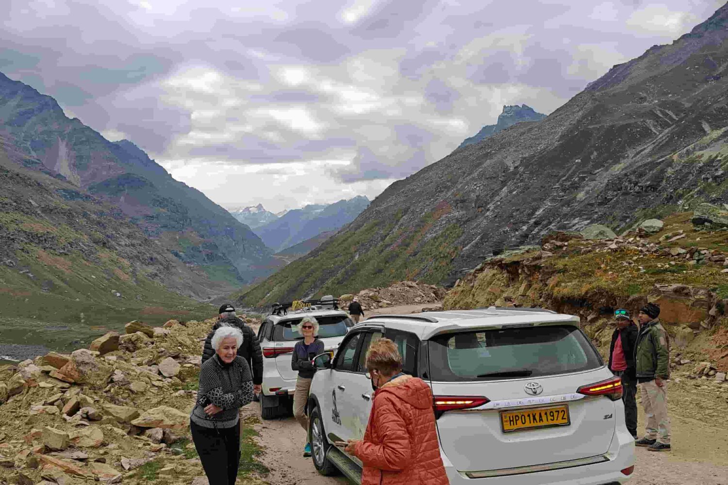 Road trip through the world’s highest Himalayan route in India with mountain landscapes, remote valleys and cultural travel experience.