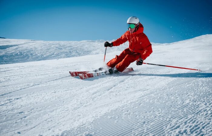 day skiing in solang valley manali indian himalayas with professional instructor