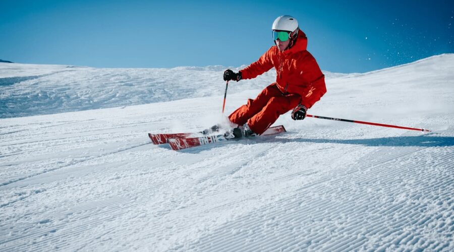 day skiing in solang valley manali indian himalayas with professional instructor