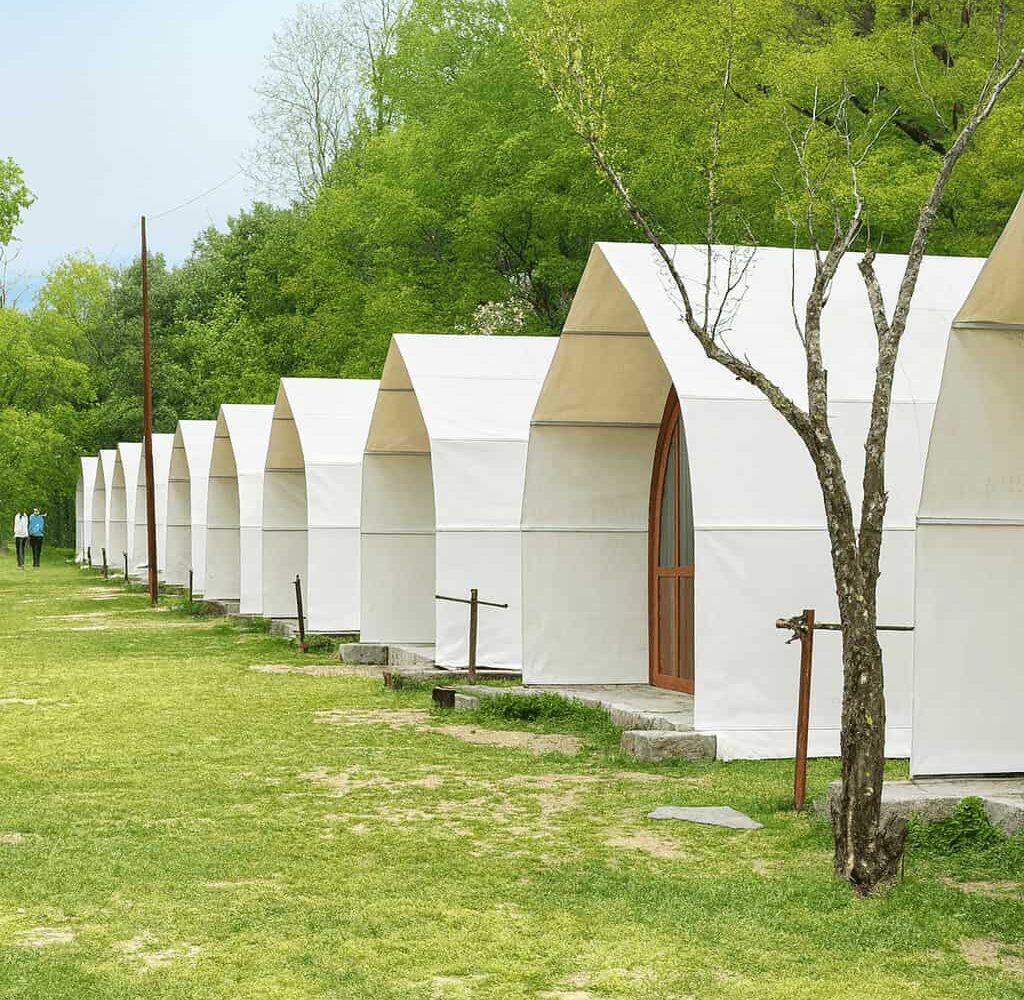 camping in manali riverside camp himachal indian himalayas